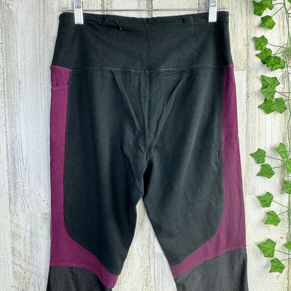 Victoria’s Secret Pink Yoga leggings with side pocket size large - Picture 6 of 8